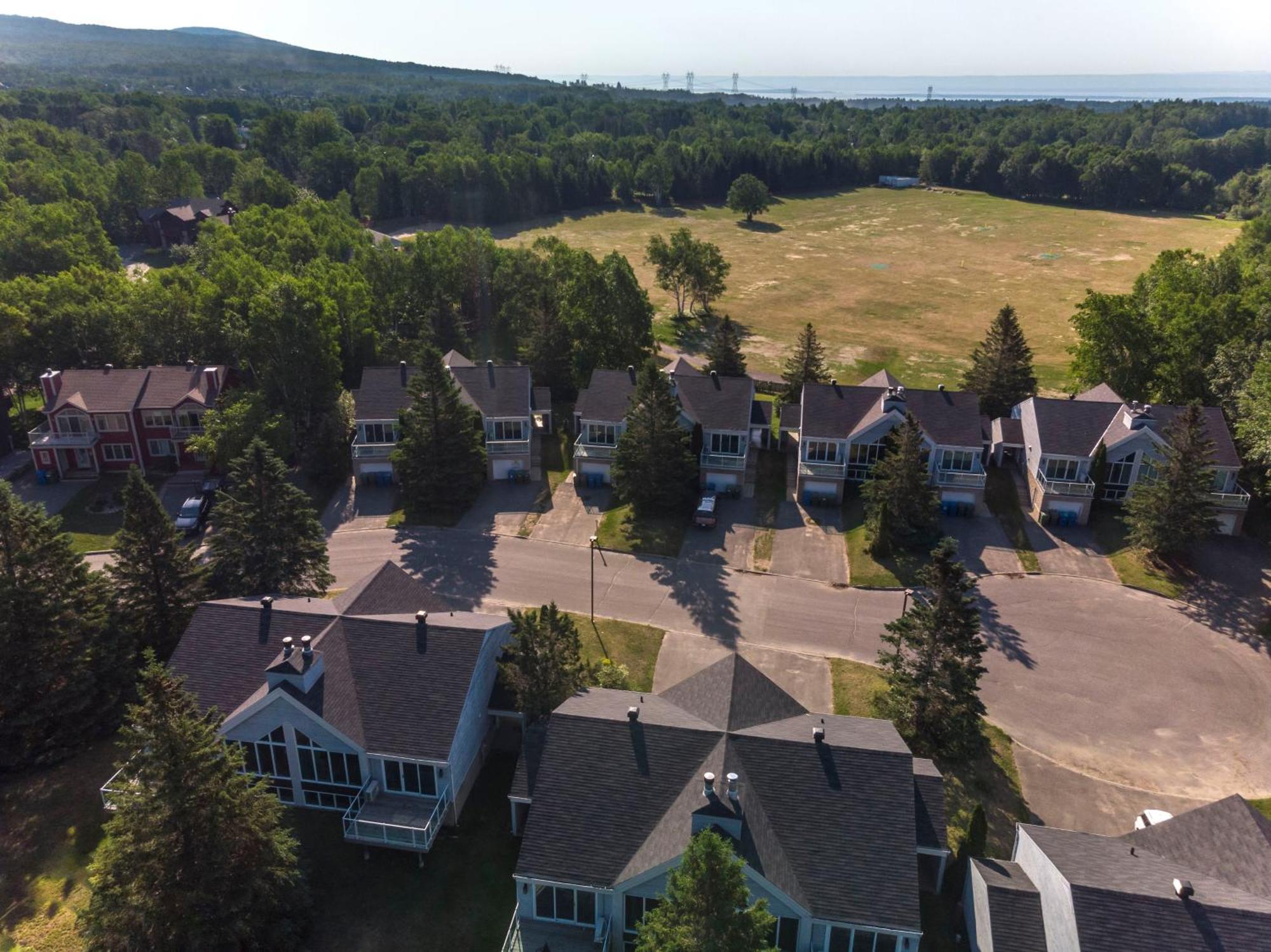 Chalets Montmorency Mont-Sainte-Anne Exterior photo